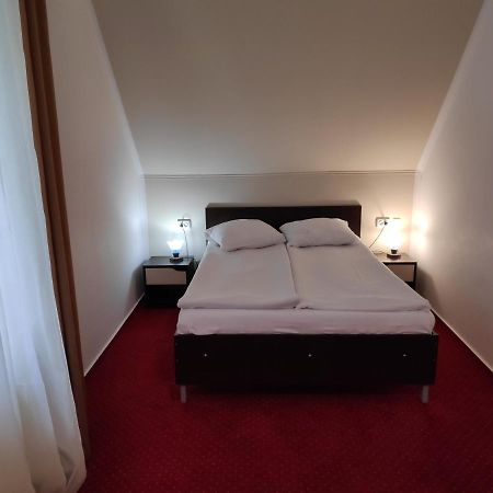 Vila Furnica Hotel คาลิมาเนช ภายนอก รูปภาพ